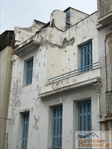 (For Sale) Residential Building || Piraias/Piraeus - 205 Sq.m, 6 Bedrooms, 350.000€ 