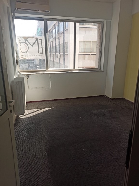 (For Rent) Commercial Office || Piraias/Piraeus - 30 Sq.m, 160€ 